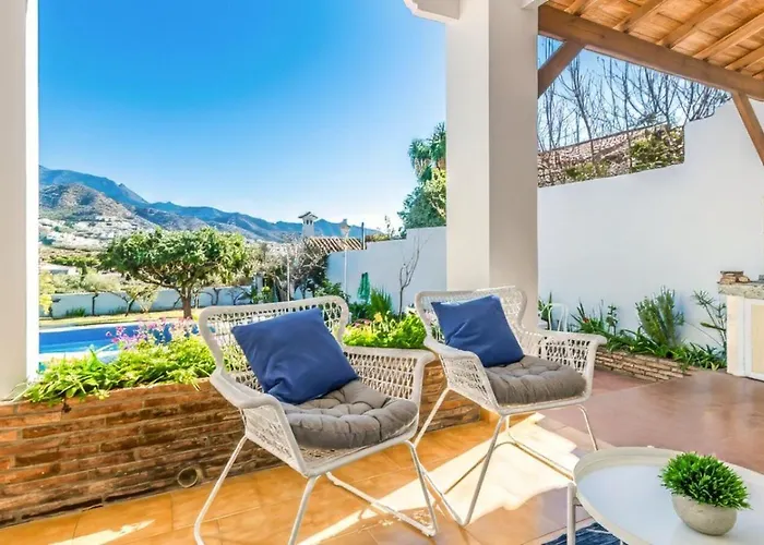 Willa Angeles By Ruralidays *